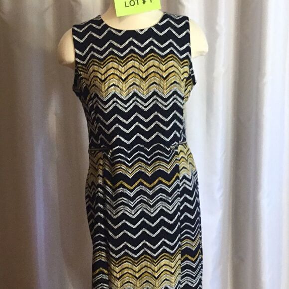 Navy blue sleeveless dress with gold & white zig zag pattern in size 10 - Picture 3 of 12
